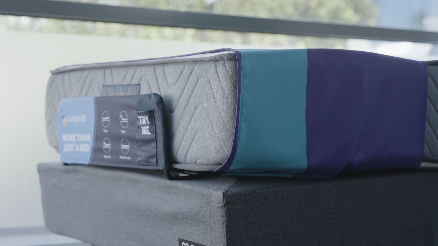 UPLIFT Lite Bed